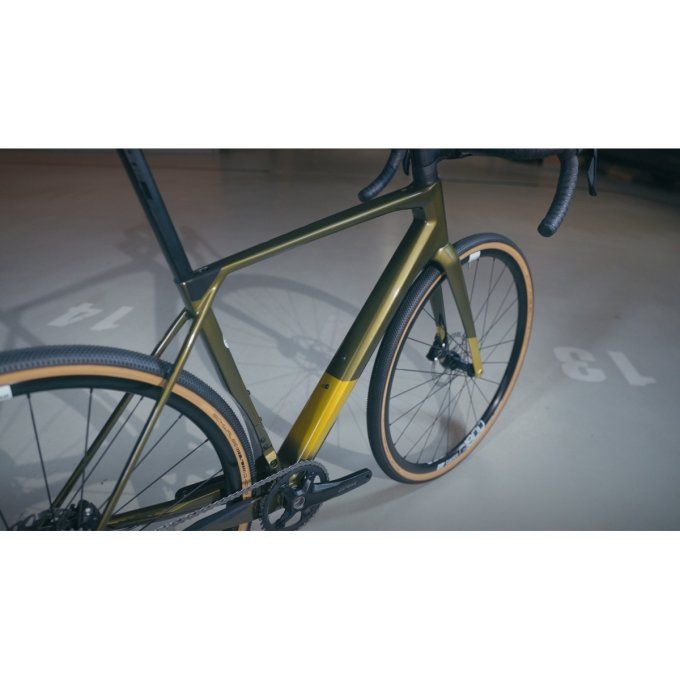  GRAVEL  SUPERIOR  X ROAD Team Comp GR - Oliv Gloss / Chrome